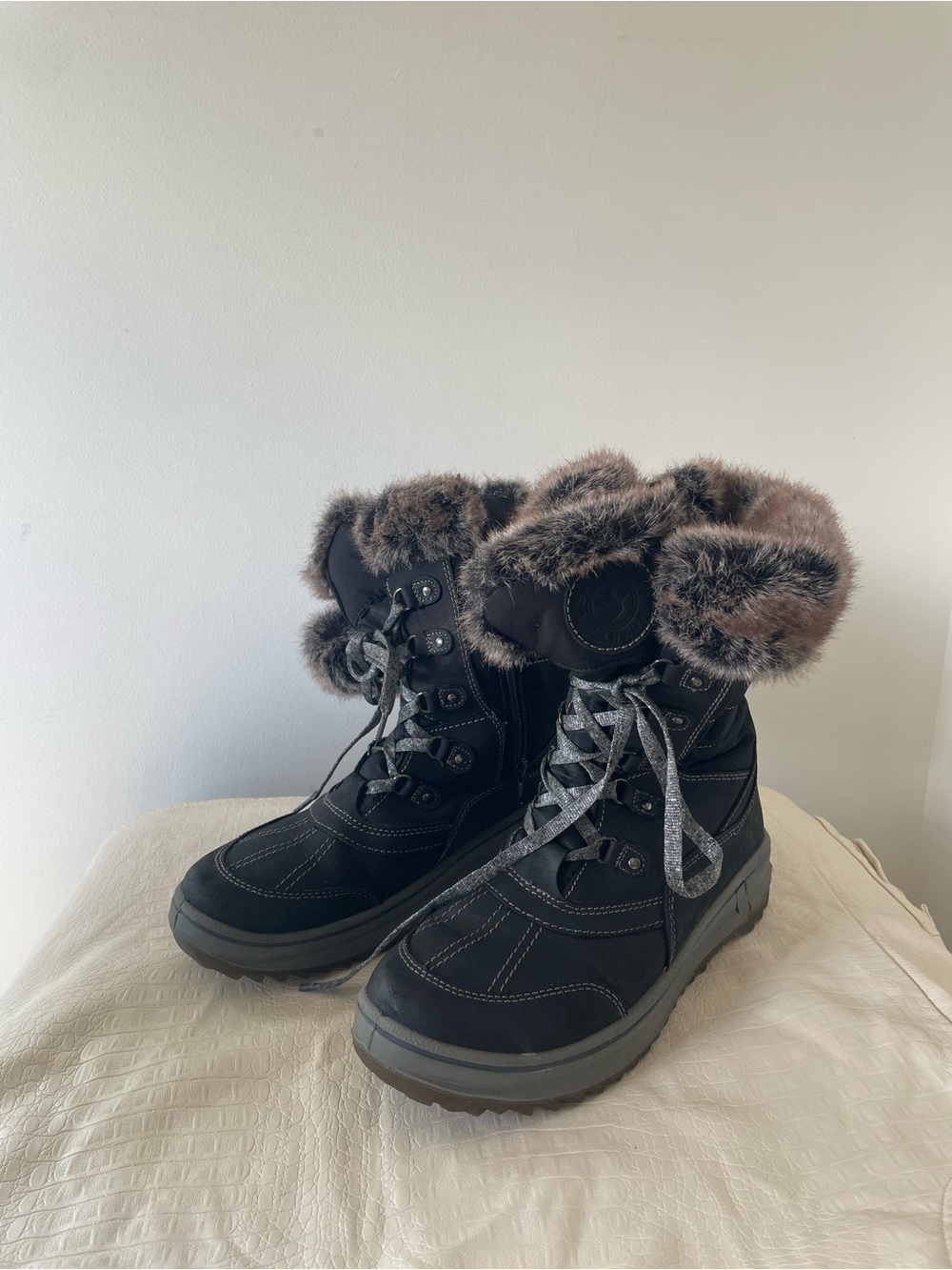 Santana Canada Myrah Black Faux Fur Winter Boots EU 40